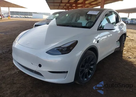 2024 Tesla Model Y Long Range Dual Motor All-Wheel Drive from USA, damaged, VIN 7SAYGAEE2RF122644